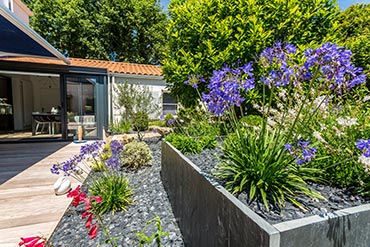 Palis de schiste ou d’ardoise : le matériau tendance dans l’aménagement extérieur !